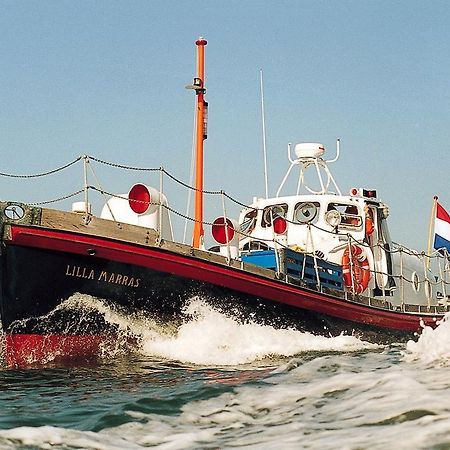 Готель Reddingsboot Harlingen Boat Екстер'єр фото